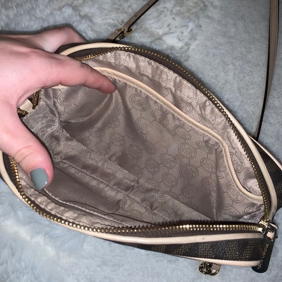 Michael Kors Purse - Picture 3 of 3